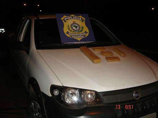  Foragido de SC &eacute; preso com maconha na BR-463 indo &agrave; fronteira