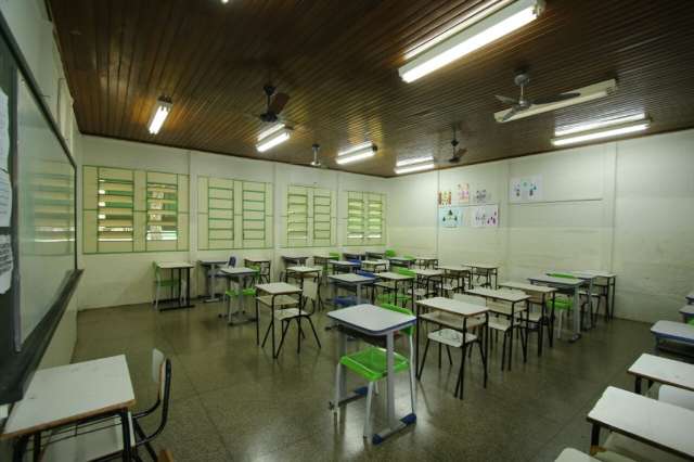 Escolas e fiscais de prova do Encceja s&atilde;o preparados para o exame