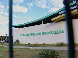 Sede da Casa da Mulher Brasileira, onde são atendidas vítimas de violência, em Campo Grande (Foto: Henrique Kawaminami/Arquivo)