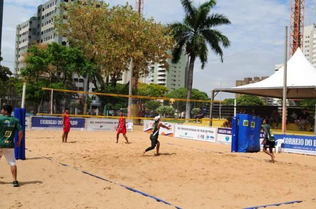 Miguel e Mauricio s&atilde;o campe&otilde;es do circuito v&ocirc;lei