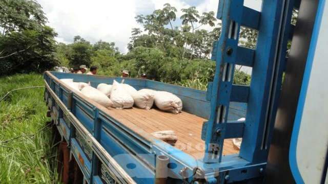  Caminh&atilde;o do PR &eacute; apreendido com 143 kg de maconha em Capitan Bado
