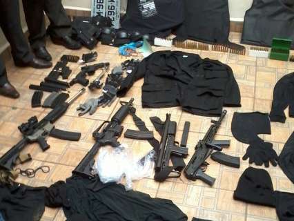 Polícia paraguaia encontra arsenal de pistoleiros, mas ninguém é preso