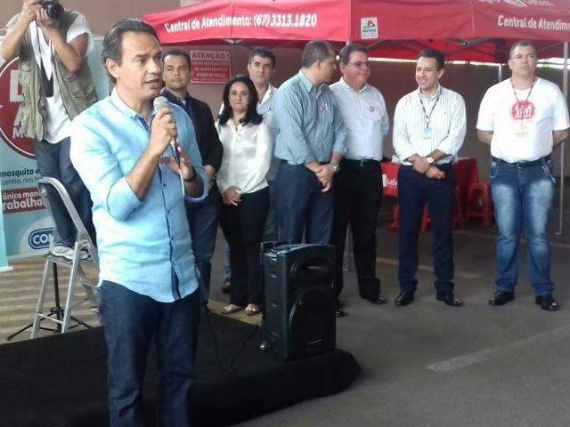 Prefeito participa de leil&atilde;o e evento sobre projeto &quot;Sempre Presente&quot;