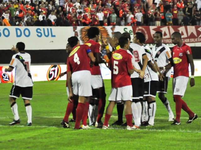  Comercial estava perdido em campo, analisa t&eacute;cnico do Vasco
