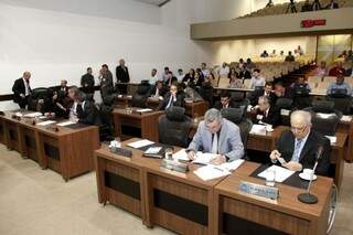 Deputados aprovam projetos do Poder Judiciário e Executivo na sessão desta quarta (Foto: Assessoria/ALMS)