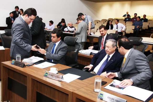 Deputados votam LDO que prev&ecirc; or&ccedil;amento de R$ 13,99 bilh&otilde;es