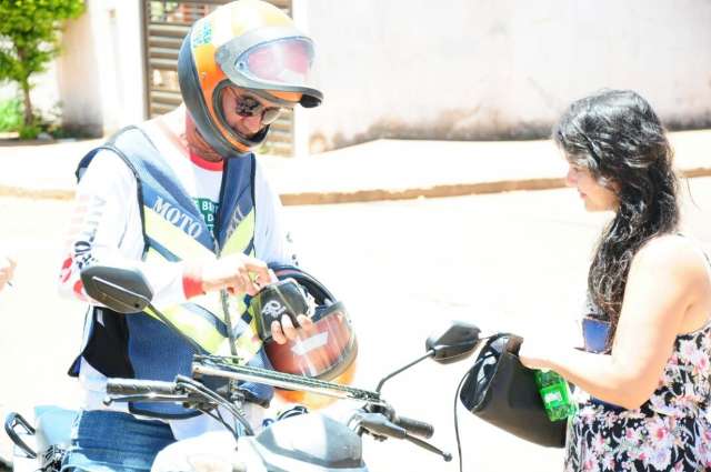 Motoristas de aplicativos faturam levando candidatos ao Enem
