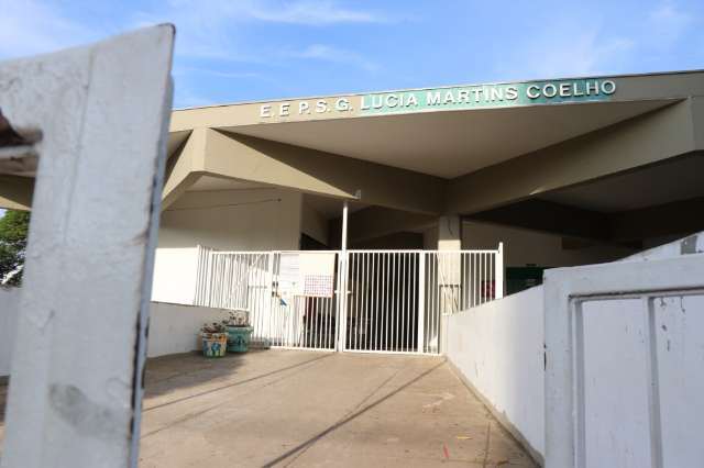 Com ades&atilde;o de 10,5 mil professores, greve deixa 277 escolas sem aulas