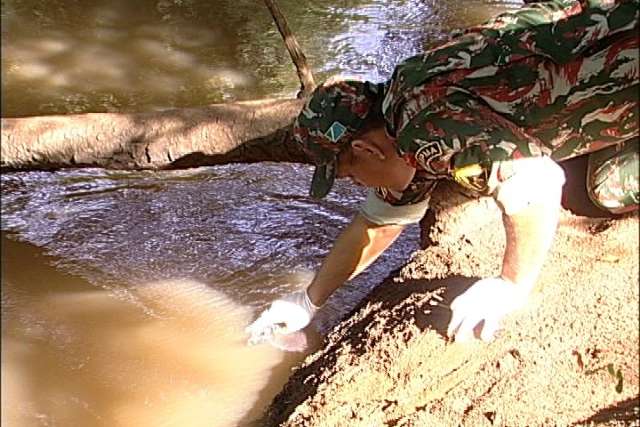 PMA investiga mortandade de peixes em c&oacute;rrego na regi&atilde;o da Gameleira