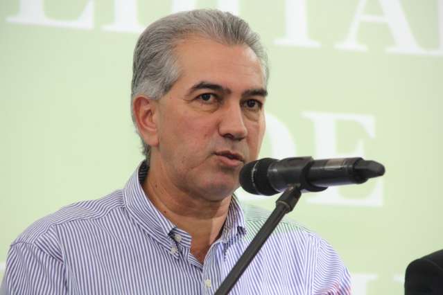 Governador entrega 25 viaturas para Pol&iacute;cia Militar e Bombeiros