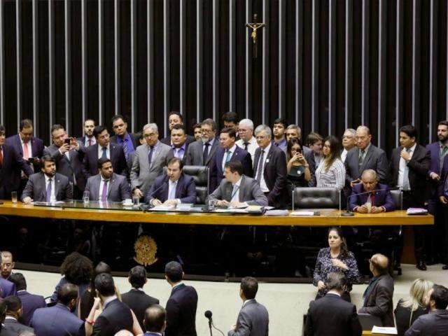 Reduzida no Senado, reforma partid&aacute;ria tem apoio de 4 deputados de MS