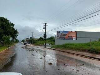Avenida Três Barras após chuva (Foto: Direto das Ruas)