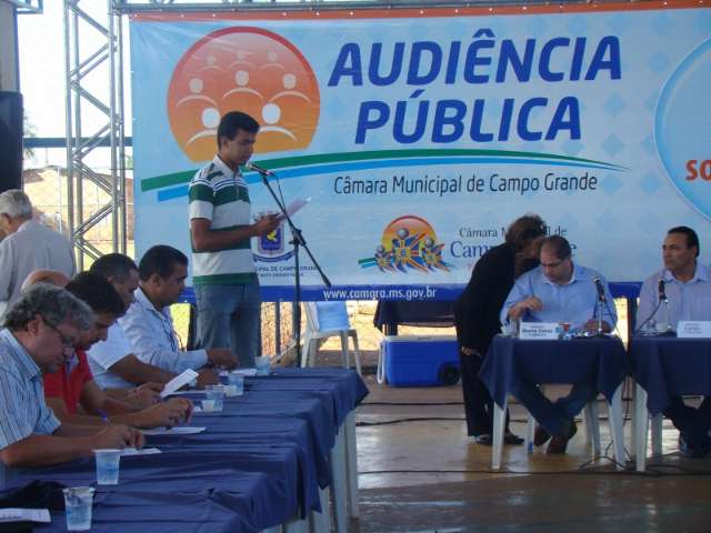 Audi&ecirc;ncia com oito vereadores repete 11 reivindica&ccedil;&otilde;es em Rochedinho