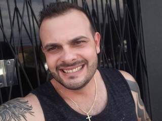 Miguel Arcanjo Camilo Junior matou o tio durante uma briga. (Foto: Reprodução/Facebook) 