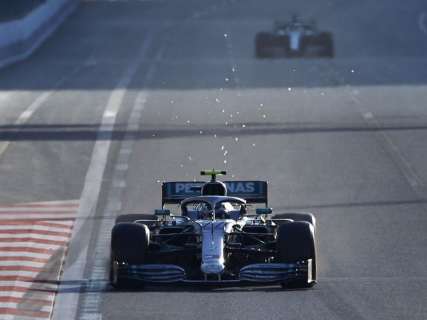 Bottas domina prova e vence o GP do Azerbaijão em dobradinha da Mercedes