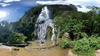 Com quase 200 metros de altura, a Cachoeira Boca da Onça está entre os principais atrativos no município de Bodoquena (Foto: Divulgação)