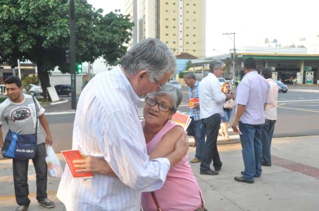 PT p&otilde;e &ldquo;estrelados&rdquo; na rua para motivar milit&acirc;ncia no 2&ordm; turno