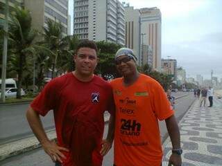 Ultramaratonista correu com o ex-jogador de futebol Ronaldo Fenômeno no Rio de Janeiro (Foto: Divulgação)
