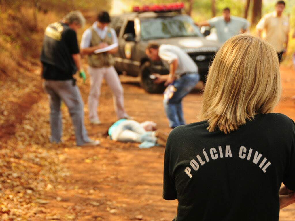 Mulher encontrada em estrada foi morta três tiros aponta perícia