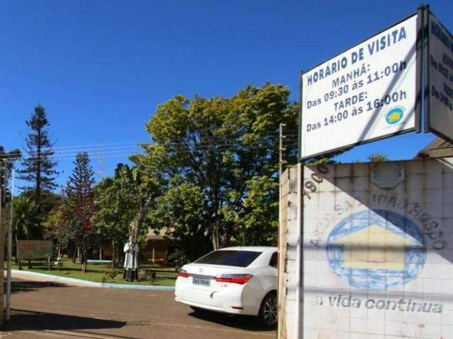 Cuidadora &eacute; denunciada por dar banho frio e deixar idosas sujas de prop&oacute;sito