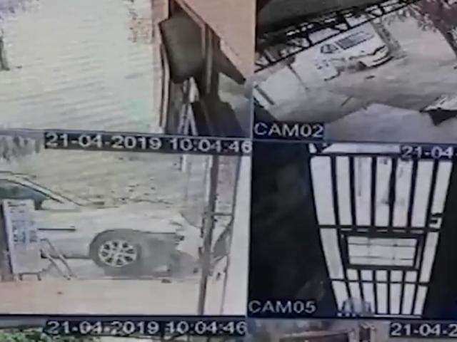 C&acirc;meras flagram momento em que carro com crian&ccedil;a de 1 ano colide em poste