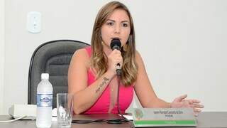 Presidente da Câmara Municipal, vereadora  Karenn Ramsdorf Leonardo da Silva (PSDB) é suspeita de fraudar diárias (Foto: Jornal da Rádio)