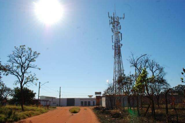 Vivo diz que sinal de torre pr&oacute;xima a pres&iacute;dio ser&aacute; desativado hoje