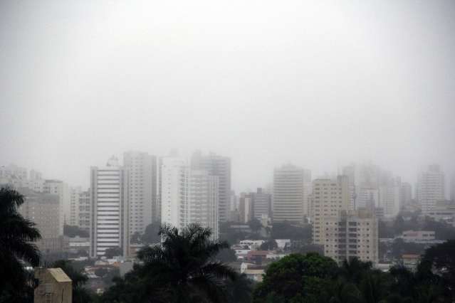 Frente fria ganha for&ccedil;a em MS e sensa&ccedil;&atilde;o t&eacute;rmica chega a 2&ordm;C no sul