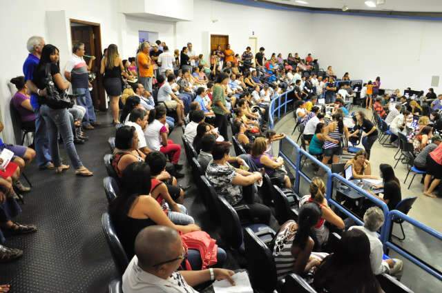  Pen&uacute;ltimo dia de descontos de d&eacute;bitos ajuizados atrai inadimplentes