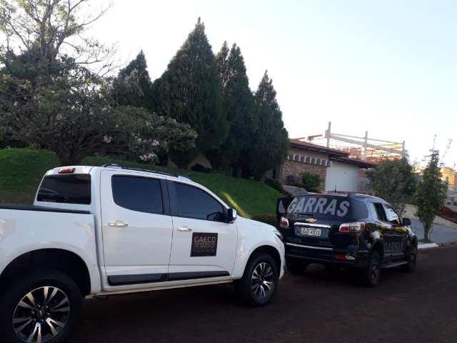 Cobertura de empres&aacute;rio passou por &quot;limpa&quot; ap&oacute;s descoberta de arsenal