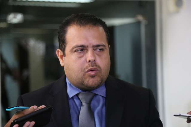 Vereador n&atilde;o tem prioridade em atendimento de sa&uacute;de, diz secret&aacute;rio