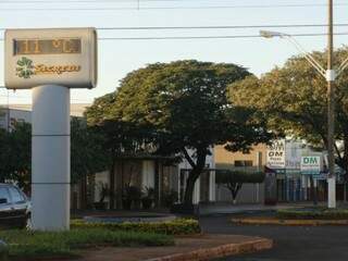 Dourados amanheceu com 11º C nesta quinta, mas tem sol.  (Foto: Hélio de Freitas)