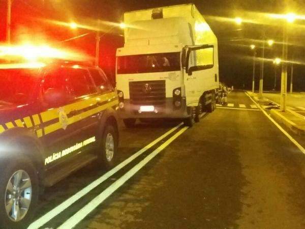 Caminh&atilde;o com cigarros avaliados em R$ 1 milh&atilde;o &eacute; apreendida na BR-163
