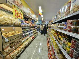Supermercado de Campo Grande; setor registrou redução nos valores proporcionados pelos gastos dos consumidores com cesta dos principais produtos (Foto: Divulgação)