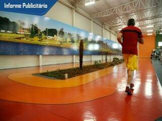 Pista indoor tem 80 metros. (Foto: Alcides Neto)