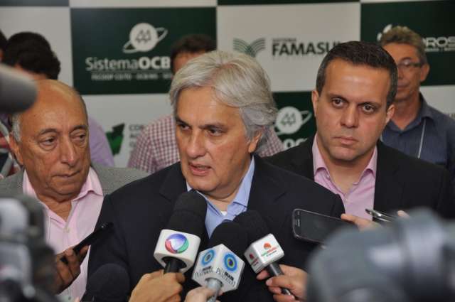 Delc&iacute;dio pretende conseguir escola t&eacute;cnica para Parana&iacute;ba