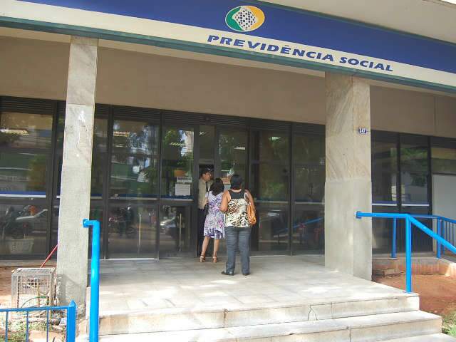  Pegos de surpresa, benefici&aacute;rios s&atilde;o encaminhados para outras ag&ecirc;ncias do INSS