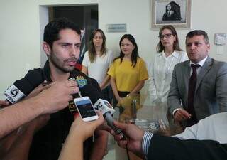 Promotor Marcos Alex concedeu entrevista coletiva nessa tarde. (Foto: Ricardo Ojeda/Perfil News)