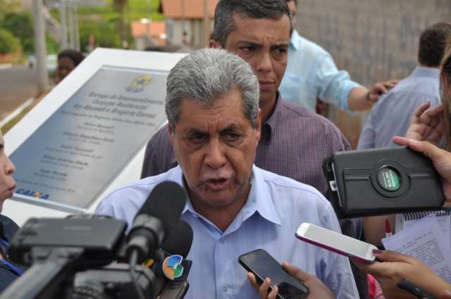 Andr&eacute; diz que vai acompanhar de perto transi&ccedil;&atilde;o com Azambuja