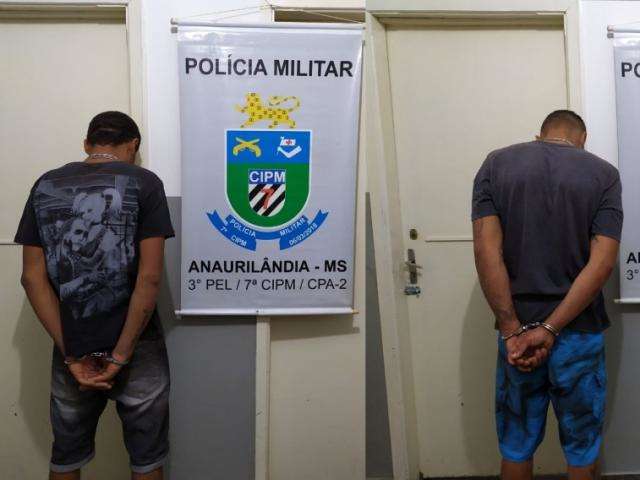 Dupla &eacute; presa por tr&aacute;fico e estupro de adolescentes em resid&ecirc;ncia 