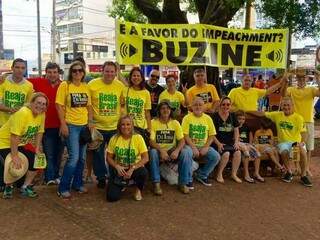 Integrantes do Reaja Brasil realizaram no dia 27 de Fevereiro adesivagem na Afonso Pena (Foto Divulgação Facebook) 