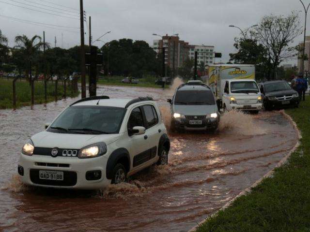 Em 1h50, choveu 33% do esperado para o m&ecirc;s de dezembro na Capital