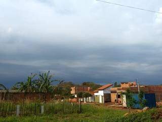 Tempo nublado em Dourados (Foto: Helio de Freitas)
