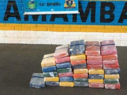 Pol&iacute;cia rodovi&aacute;ria apreende carga de coca&iacute;na avaliada em R$ 350 mil