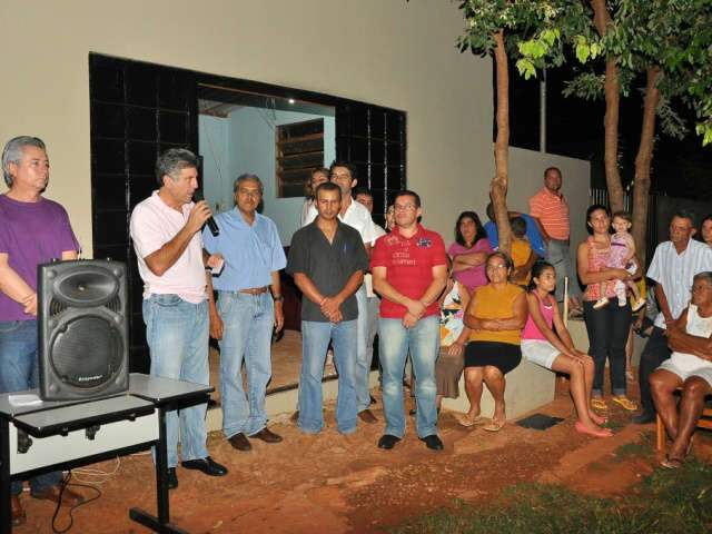  Murilo anuncia regulariza&ccedil;&atilde;o de lotes do bairro Porto Belo em Dourados 