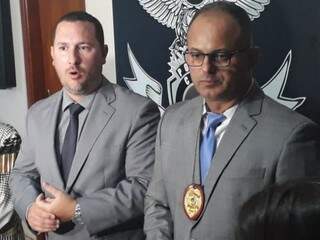 Delegados responsáveis pela operação, Gustavo Ferraris e Hoffman D&#039;Avila (Foto: Geisy Garnes)