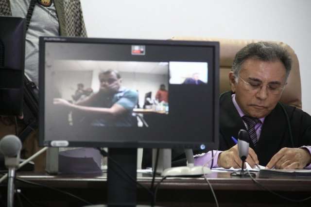 Em audi&ecirc;ncia, juiz Odilon decide que Cesare Battisti vai continuar preso