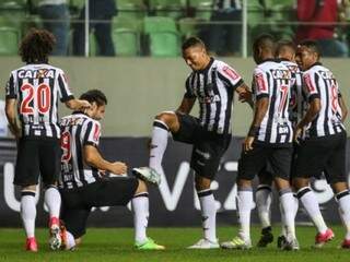 Atletas do Galo mineiro comemorar gol em vitória sobre o Avaí (Foto: Divulgação/Atlético-MG)