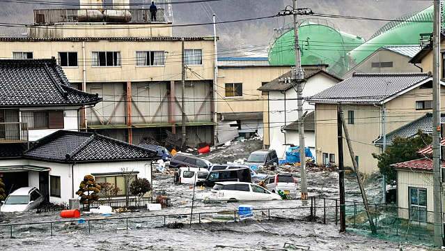  Jap&atilde;o j&aacute; contabiliza mil mortos e 100 mil desaparecidos