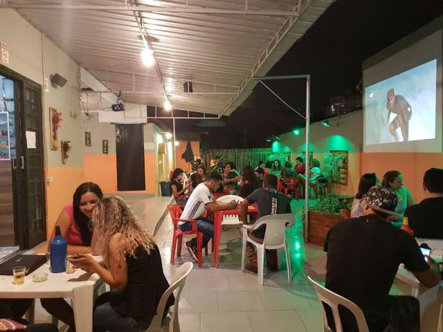 Bar que j&aacute; recebeu Chit&atilde;ozinho &amp; Xoror&oacute;, hoje faz por&ccedil;&atilde;o para universit&aacute;rios